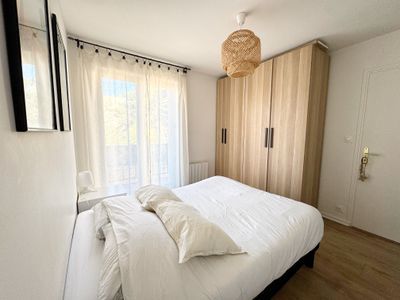 T3 entièrement rénové – 64 m² – Balcon & cave — miniature 3