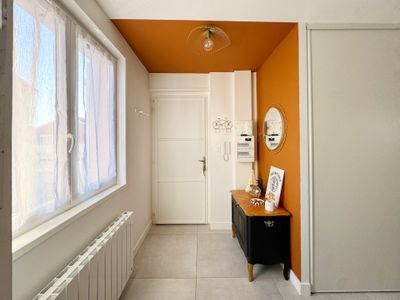 T3 entièrement rénové – 64 m² – Balcon & cave — miniature 8
