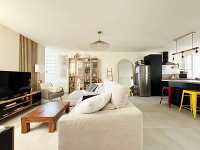 T3 entièrement rénové – 64 m² – Balcon & cave — miniature 16